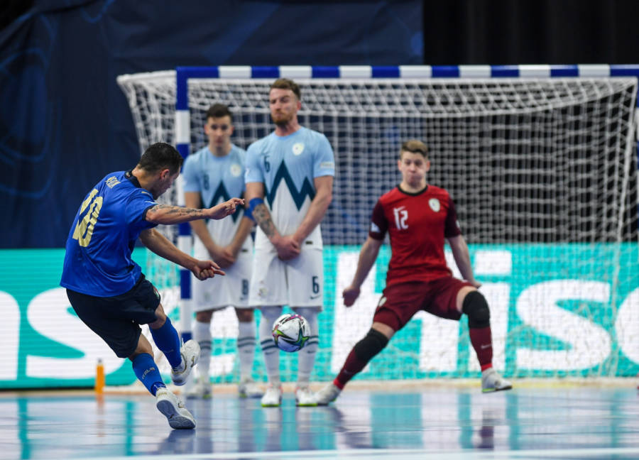 Italy-v-Slovenia-UEFA-Futsal-EURO-2022-Merlim-Italia-Futsal_Photo-by-Eoin-Noonan