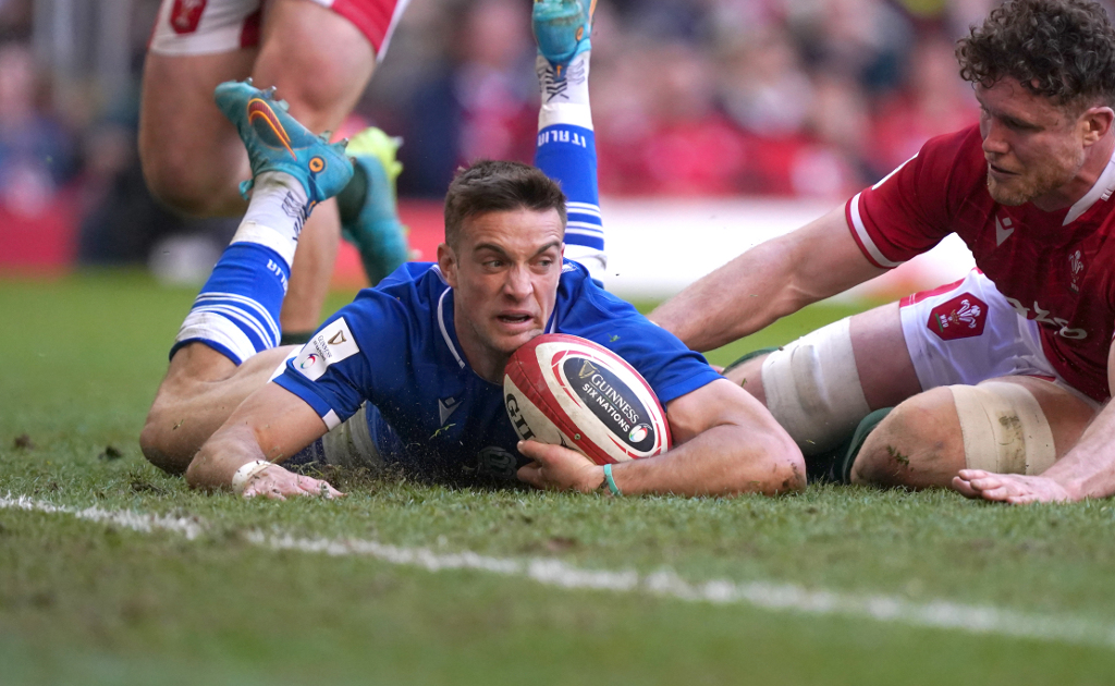 Edoardo-Padovani-try-Italy-v-Wales-SN-2022-PA