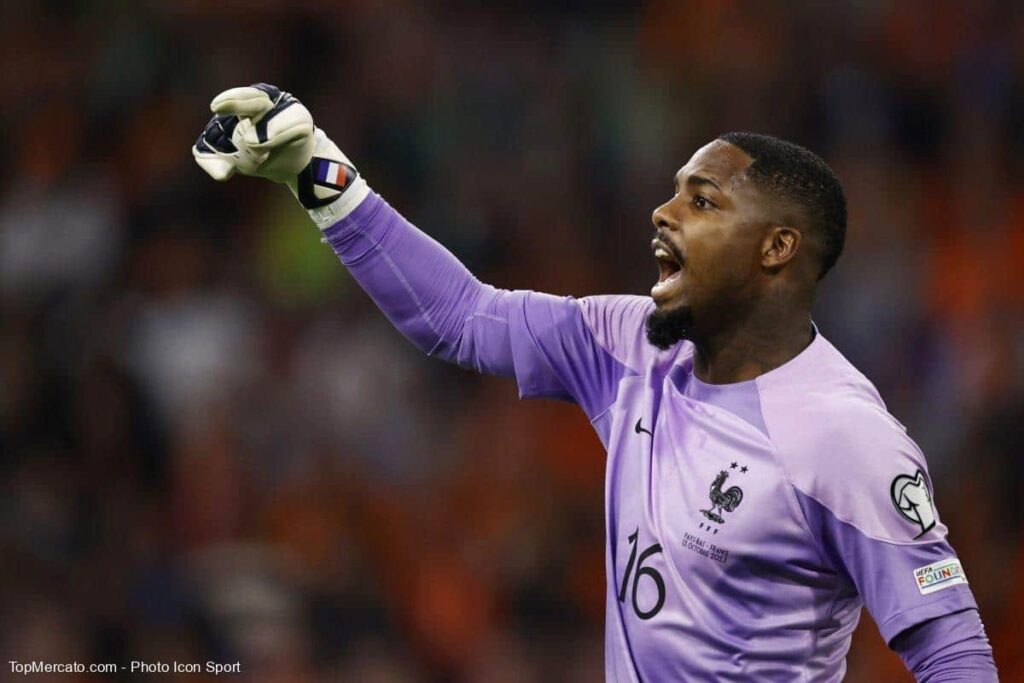 Mike-Maignan-Equipe-de-France-EURO 2024
