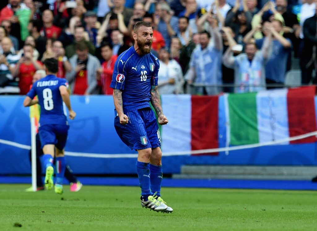 Daniele De Rossi of Italy celebrates during the UEFA EURO 2016 round of 16 match between Italy and Spain at Stade de France on June 27, 2016 in Paris, France